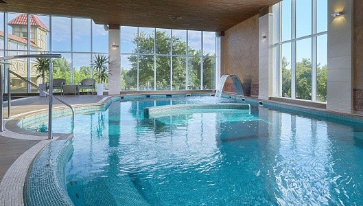 Акватермальный комплекс в Alean Family Doville